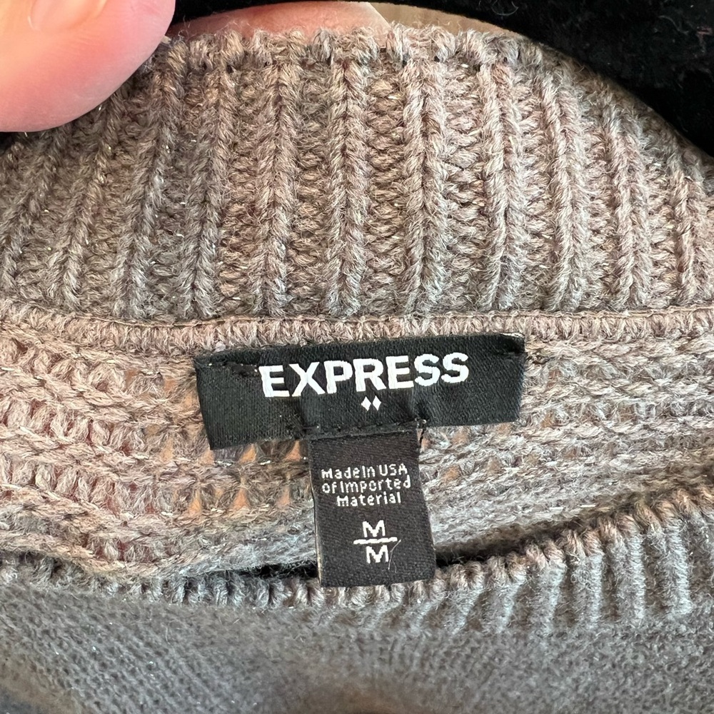 Express Cropped Sweater - Picture 3 of 4
